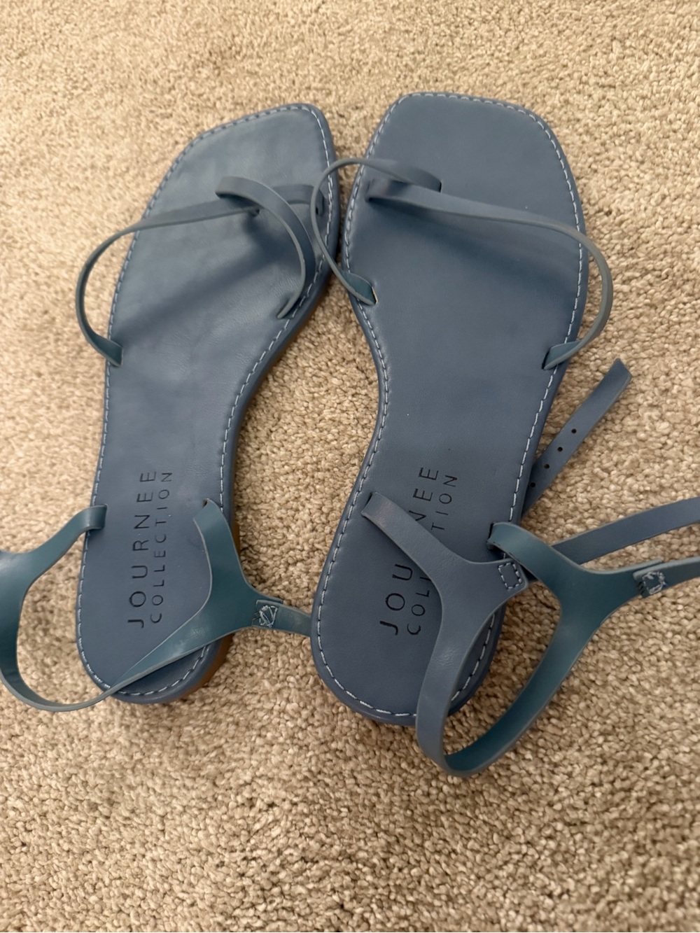 Journee Collection Women's Navy Minimalist Toe-Loop Sandals